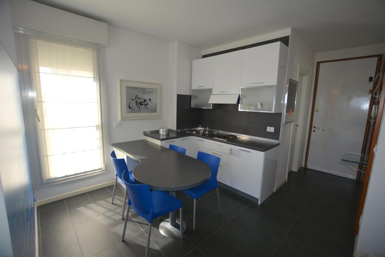 Lignano Pineta With Sea View Apartment ลินญาโน ซับเบียโดโร ภายนอก รูปภาพ